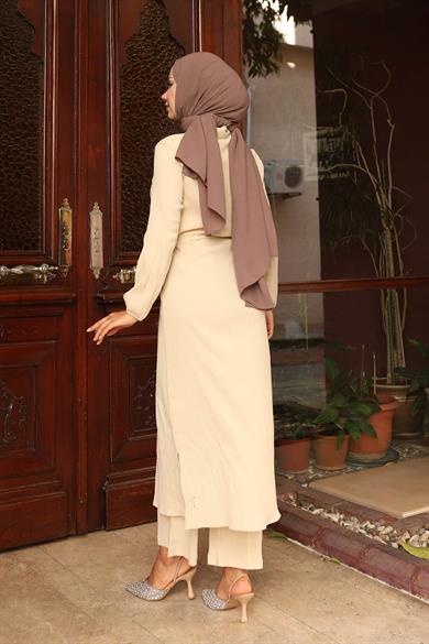 Yırtmaç Detaylı Uzun Takım Bej