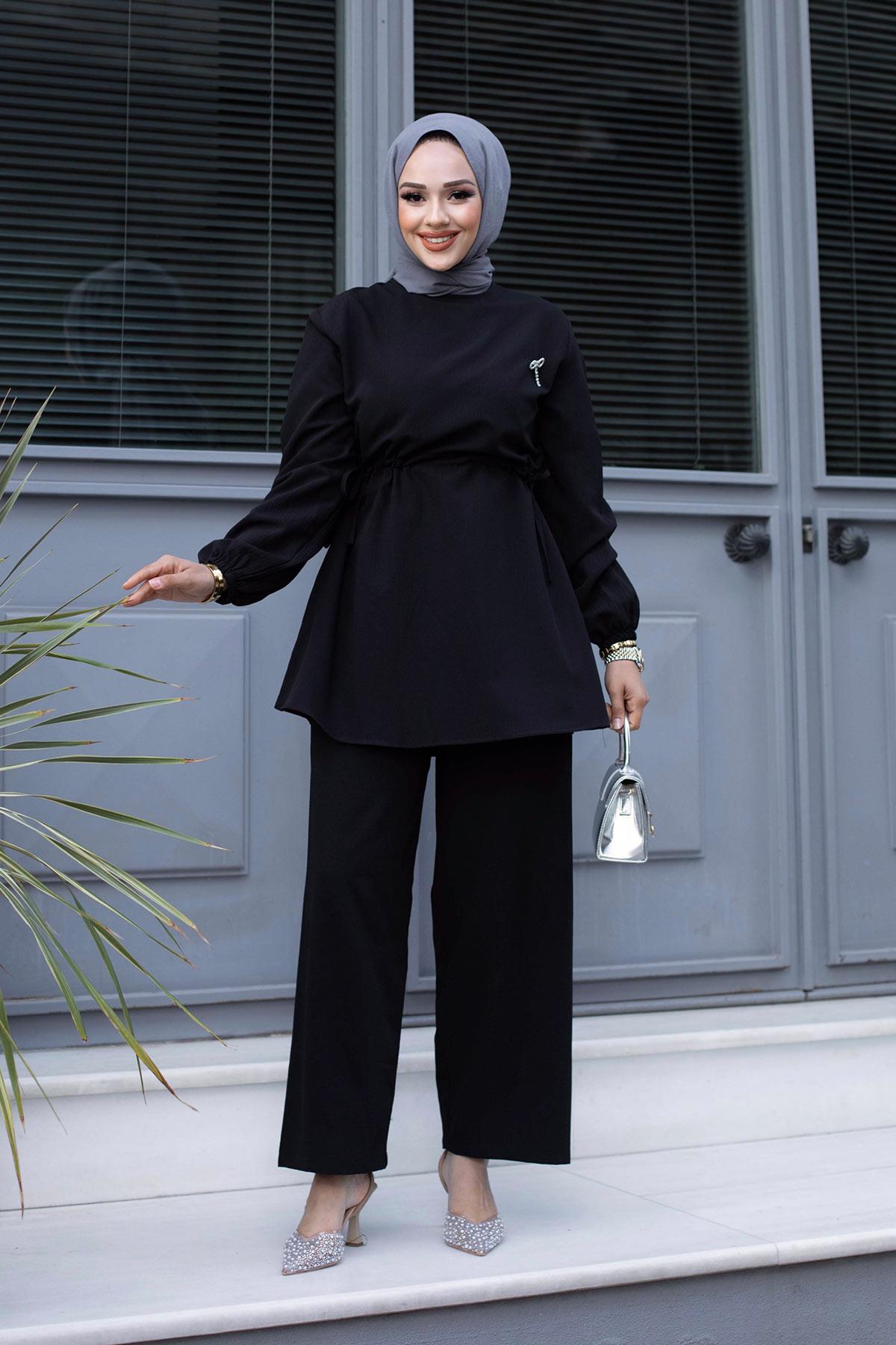 Bronş Detaylı Tesettür Siyah Takım 