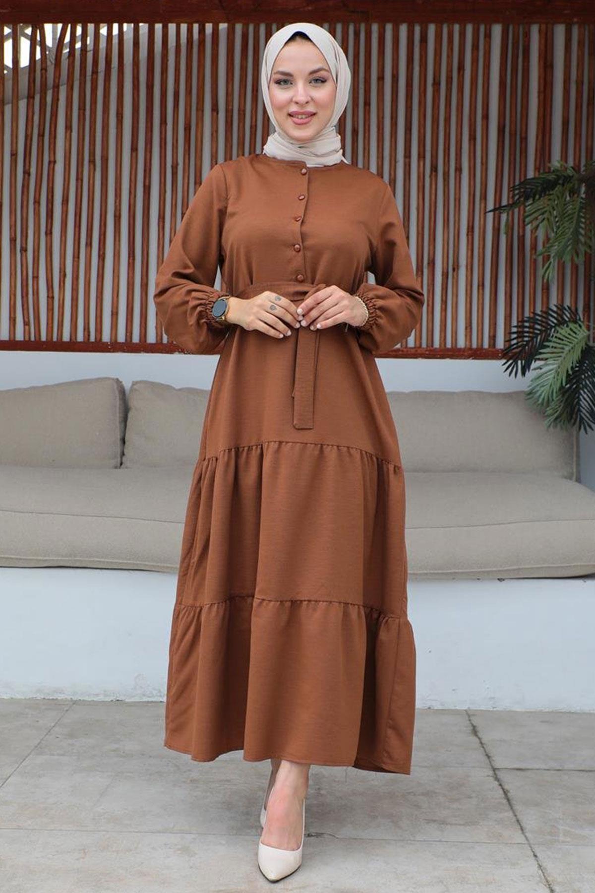 Düğme Detaylı Tesettür Kahverengi Elbise