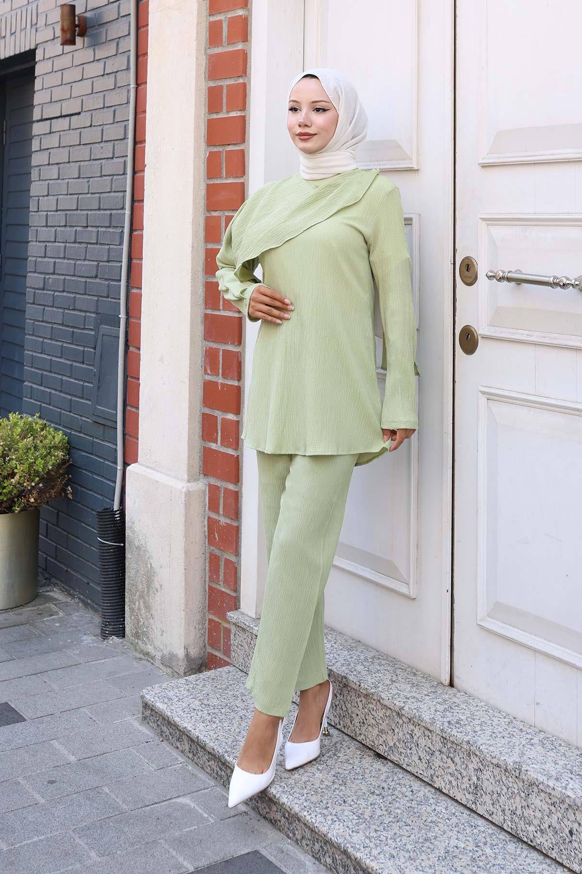 Pelerin Detaylı Takım Mint Yeşili