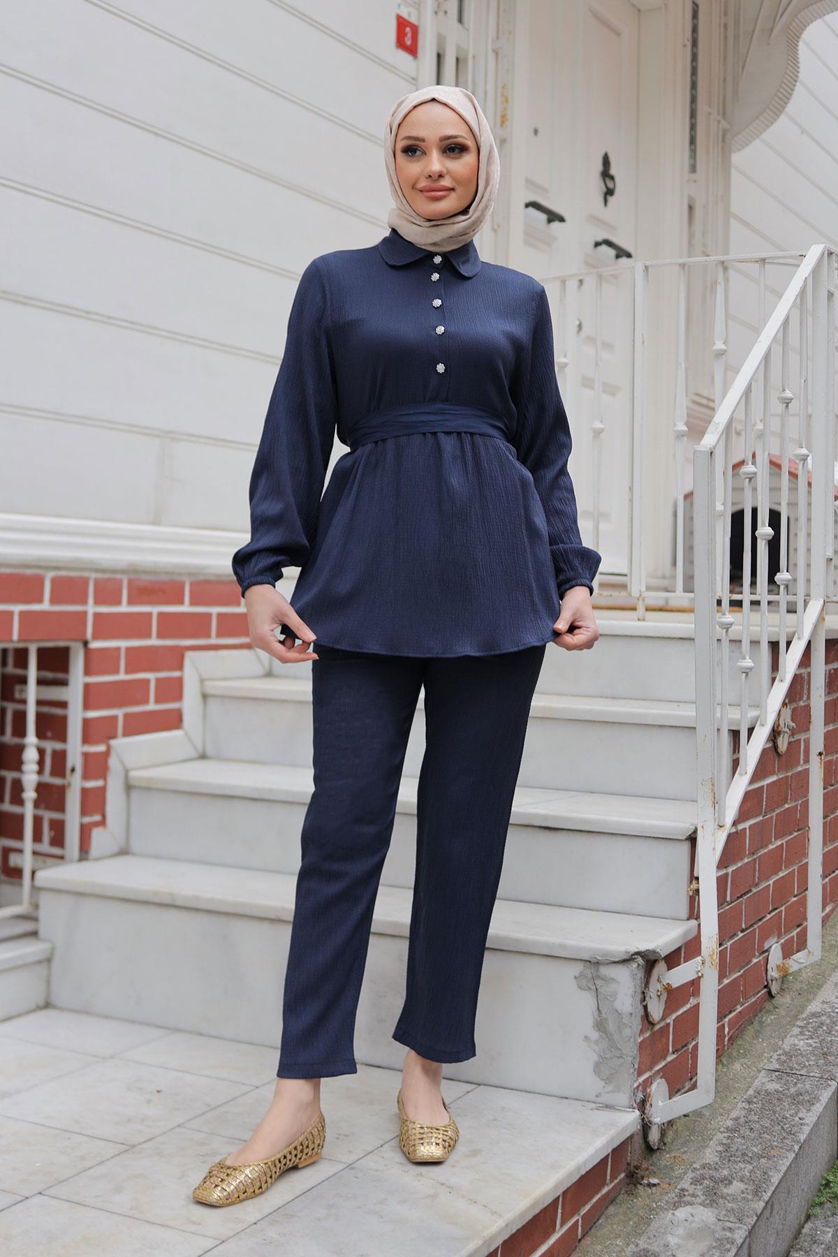 Taş Düğme Detaylı Takım Lacivert