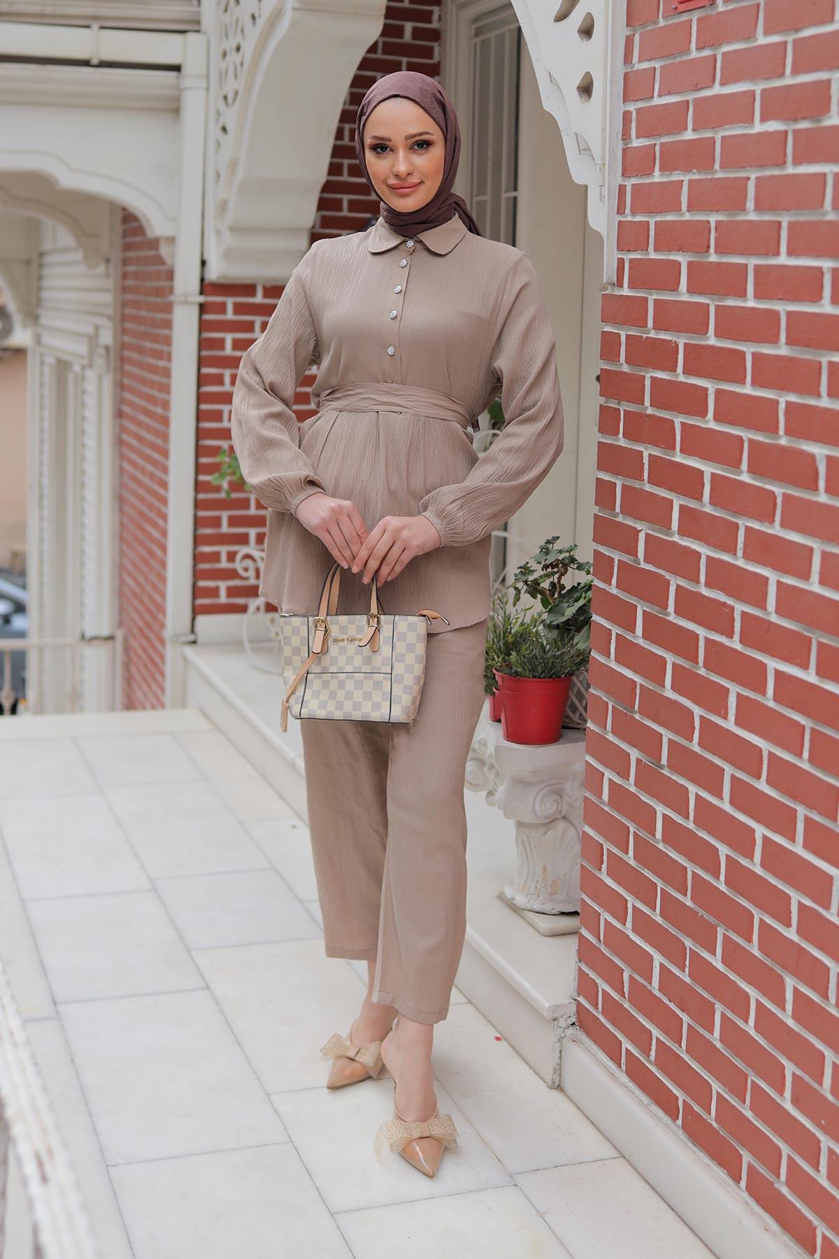 Taş Düğme Detaylı Takım Vizon