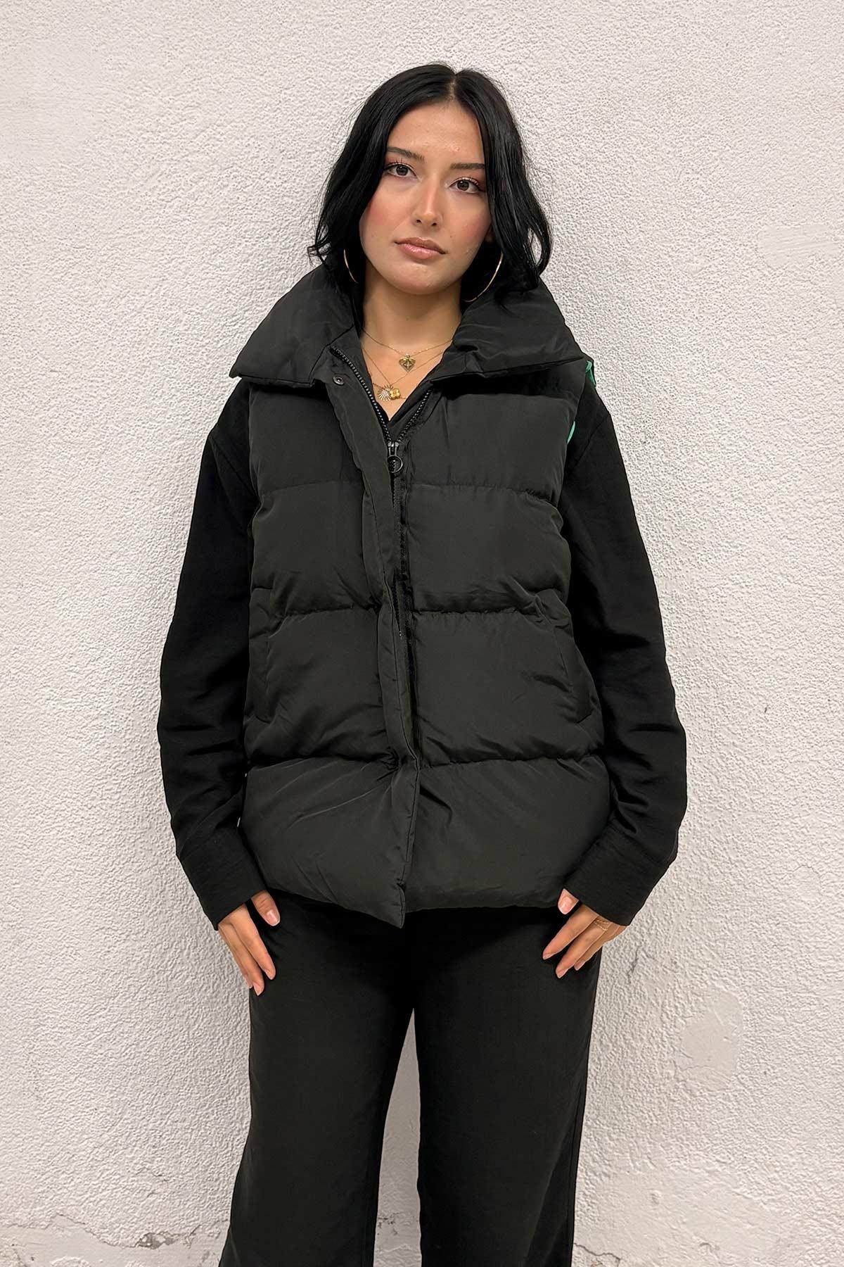 Yeşil Astarlı Siyah Şişme Yelek