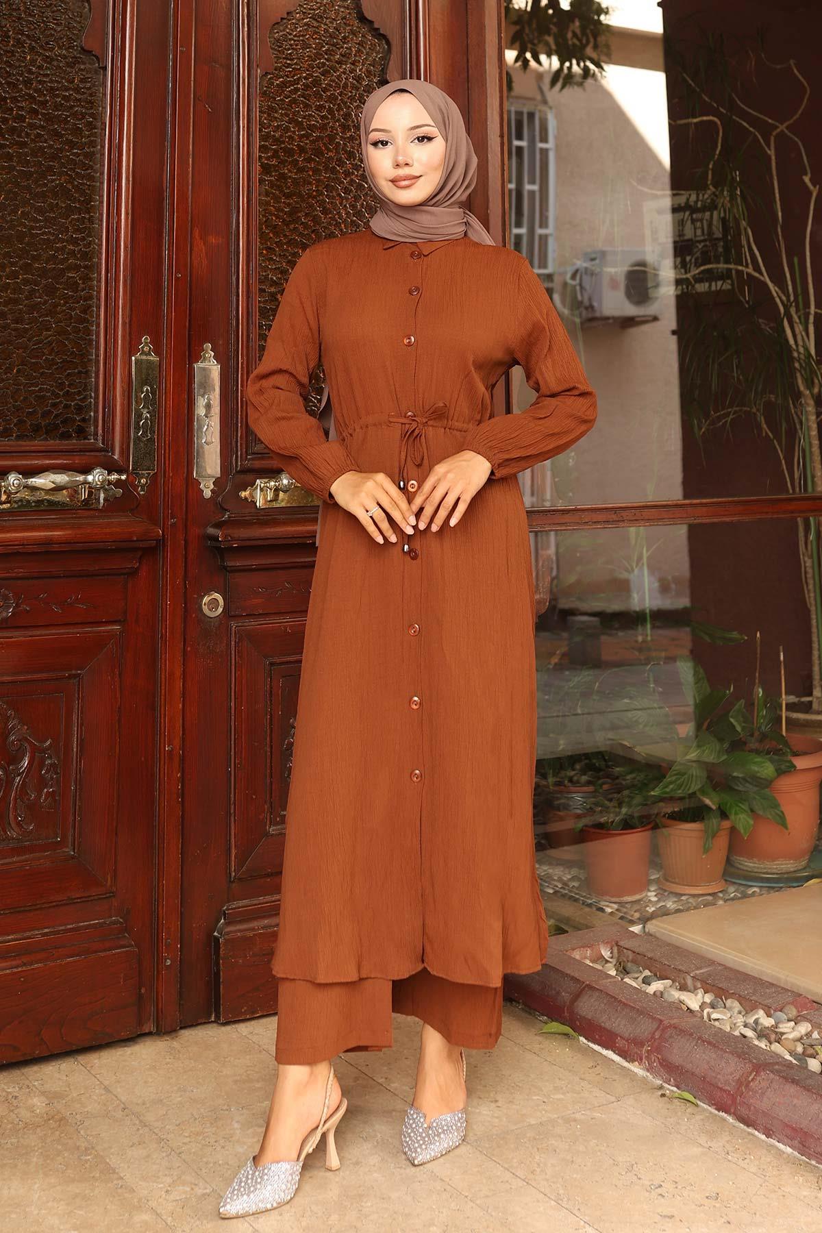 Yırtmaç Detaylı Uzun Takım Kahverengi