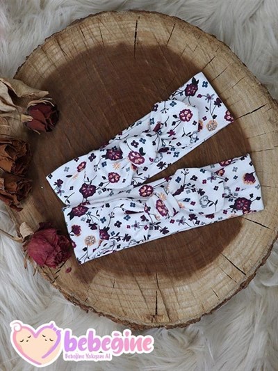 Beyaz Renkli Bordo Çiçek Desenli Bebek Tavşan Kulak Bandana