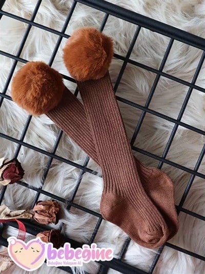 Kahve Renkli Ponpon Figürlü Bebek Dizaltı Çorap
