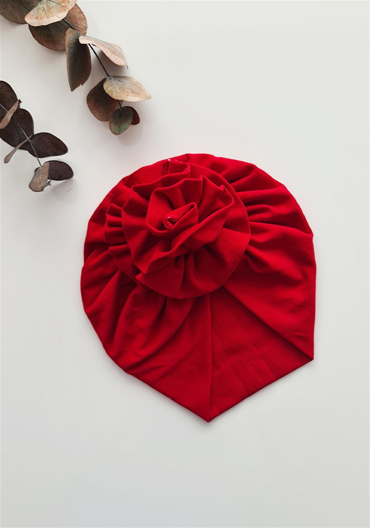 Kırmızı Renkli Çiçek Bone