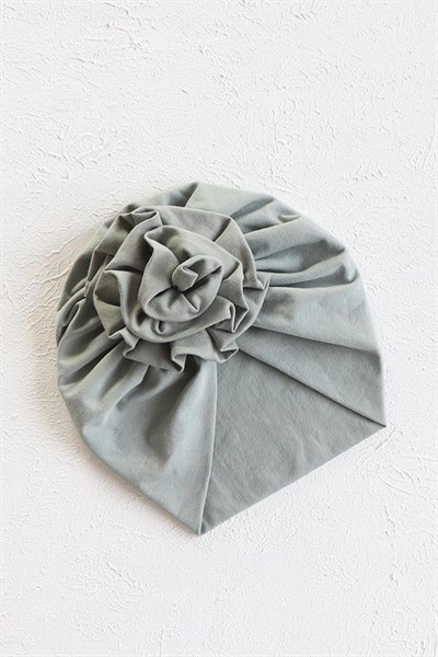 Pastel Yeşil Renkli Çiçek Bone