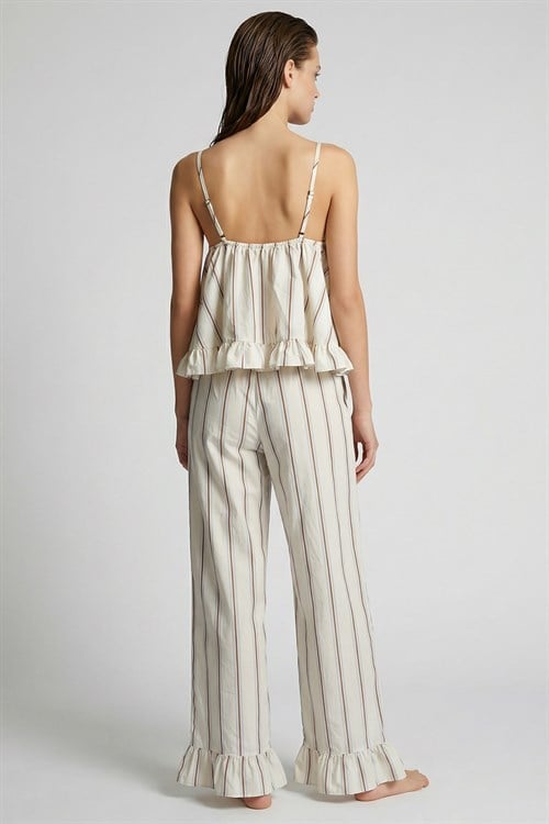 Elyra  Длинный пижамный комплект из поплина без рукавов в полоску кремового цвета.