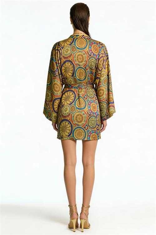 Fummee Vionne Короткий атласный халат/кимоно