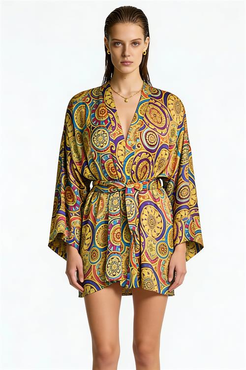 Fummee Vionne Короткий атласный халат/кимоно