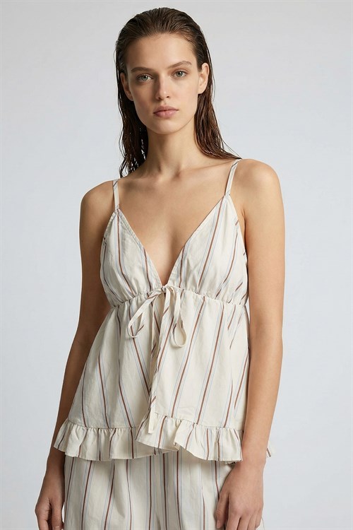 Elyra  Длинный пижамный комплект из поплина без рукавов в полоску кремового цвета.