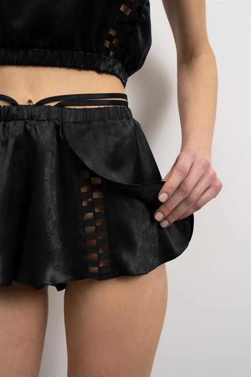 Amative Grogren Detailed Satin Pajama Set with Black Shorts