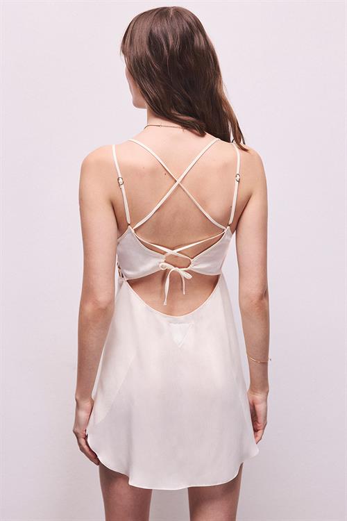 Ambitious Grogren Detailed Satin Ecru Short Nightgown