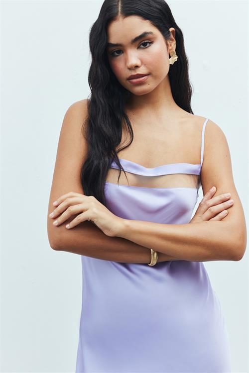 Aveugle Tül Detaylı Lila Askılı Kısa Saten Gecelik