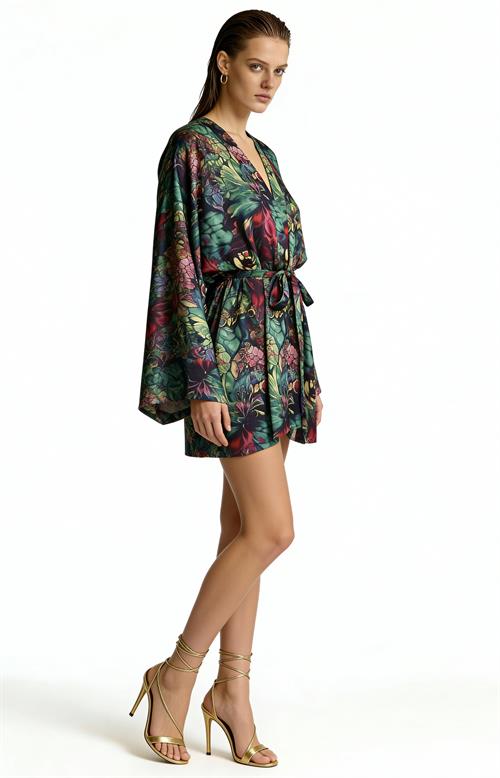 Fummee Alora Короткий атласный халат/кимоно