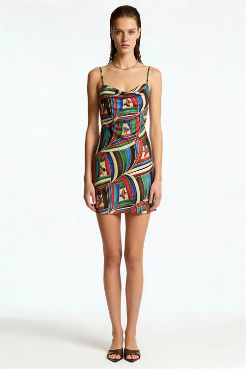 Etincelle Avelian Короткая атласная ночная рубашка с V-образным вырезом и бретелями