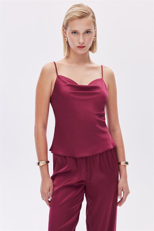 Bruleur Satin Bordeaux Scoop Neck Strappy Long Pijama Set