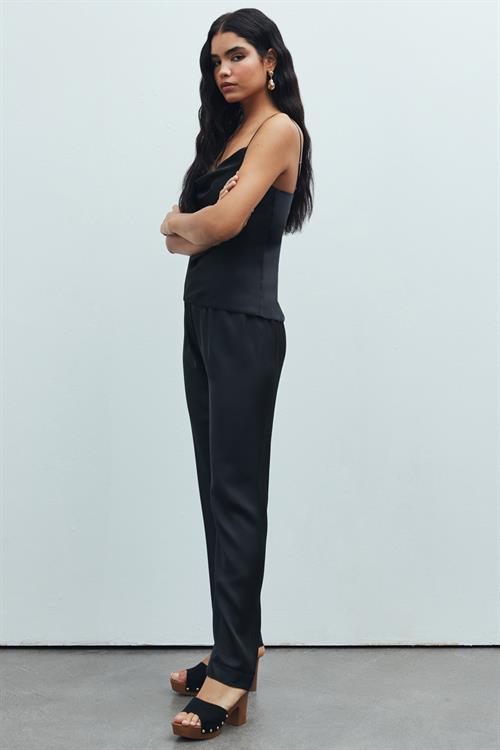 Brûleur Satin Black Degaje Collar Strap Long Pajama Set