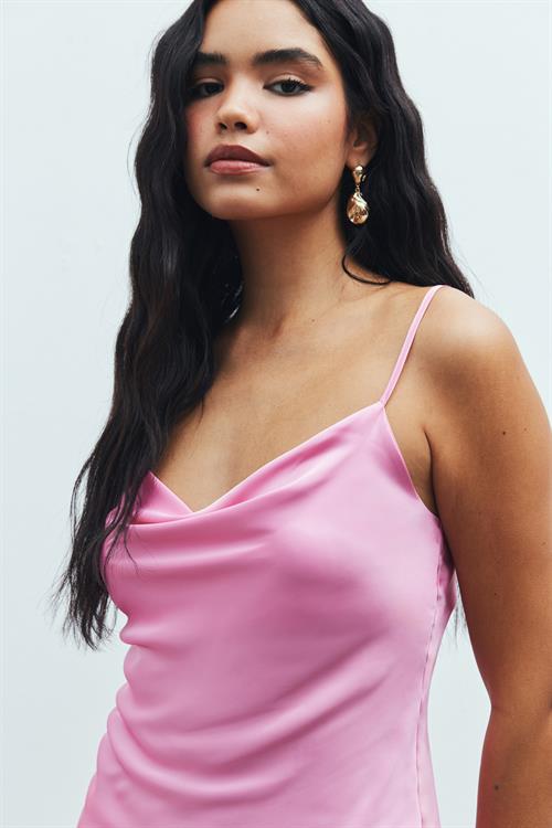 Caché Satin Candy Pink Degaje Collar Strap Short Pajama Set