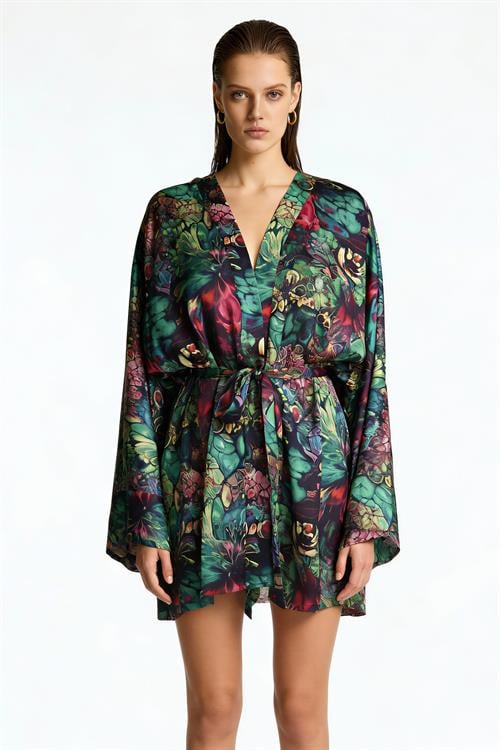 Fummee Alora Короткий атласный халат/кимоно