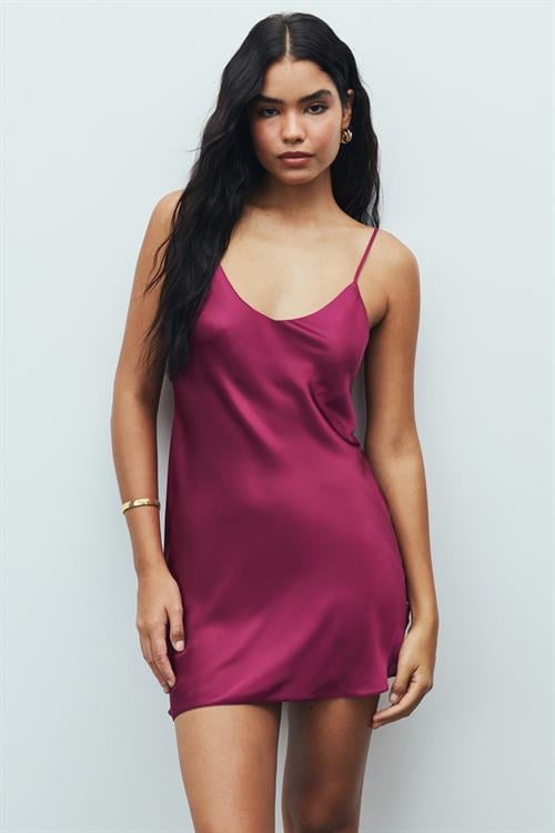 Cendre Satin Bordeaux V-Neck Strap Short Nightgown