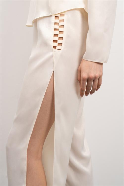 Lax Grogren Detailed Satin Ecru Long Pajama Set