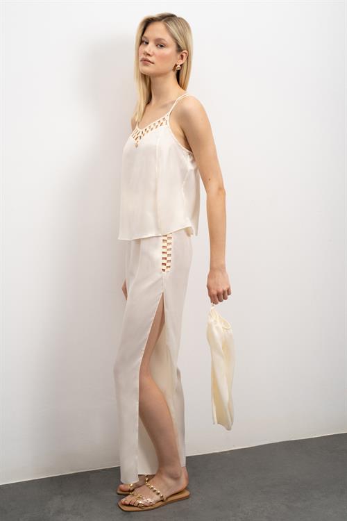 Lax Grogren Detailed Satin Ecru Long Pajama Set