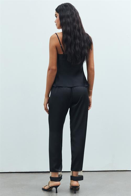 Libre Tulle Detailed Satin Black Strap Long Pajama Set