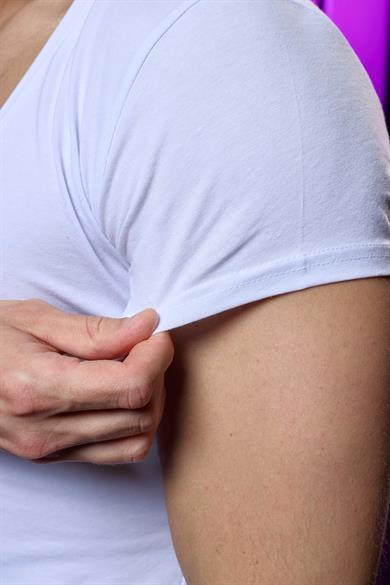 Açık V Yaka Beyaz Erkek T-Shirt - DZN8712