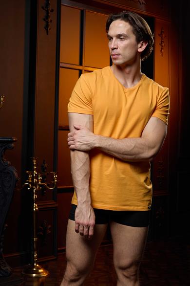 V Yaka Sarı Erkek T-Shirt - DZN8622