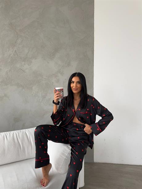 Kırmızı Kalpli Gömlek Beli Lastikli Pijama Takımı