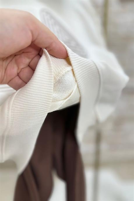 Unisex  Ekru Yakalı Kabartmalı Takım