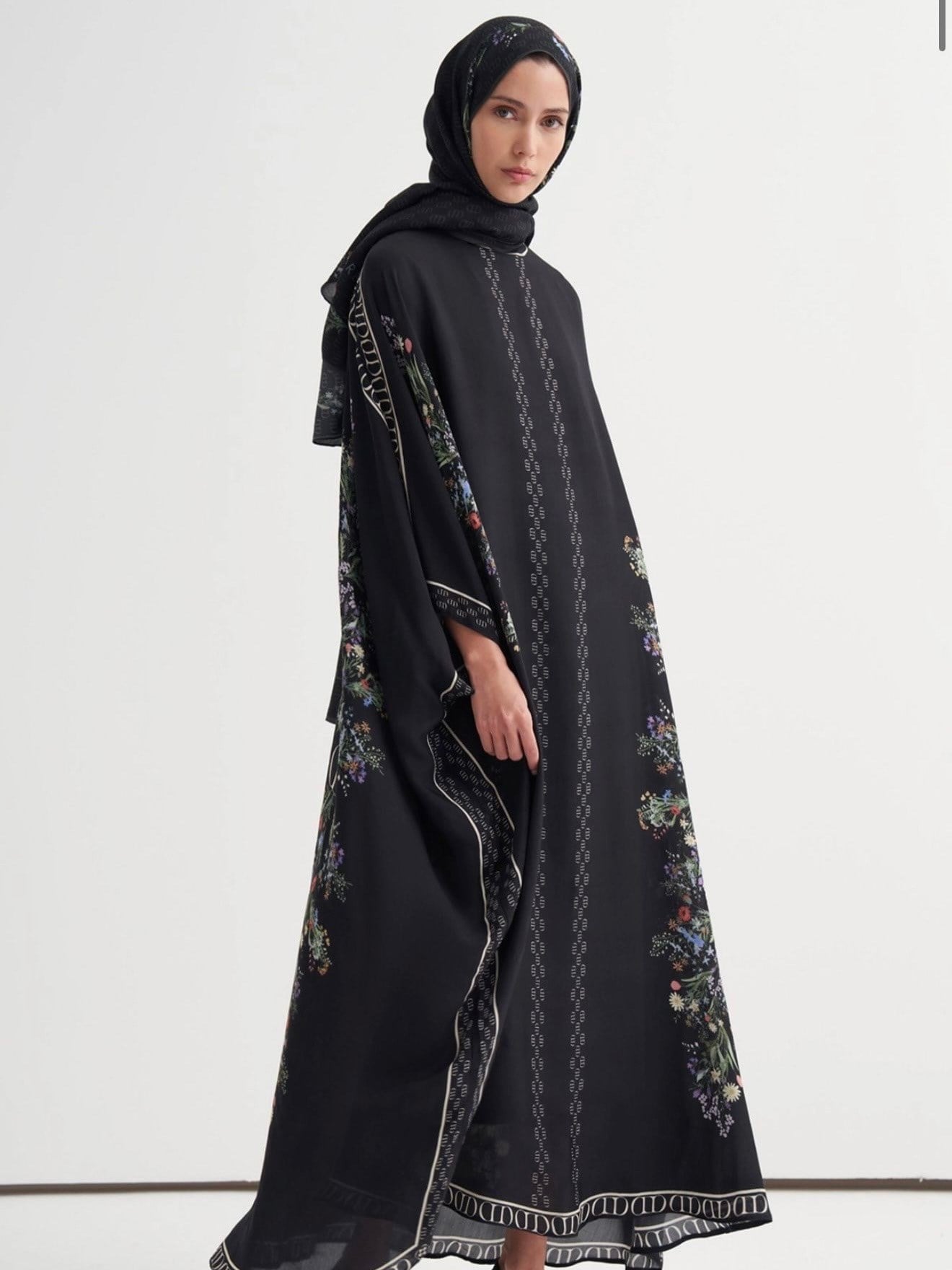 Buket Monogram Floş Kaftan Siyah