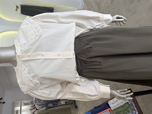 Dantel Yaka Keten Gömlek Krem
