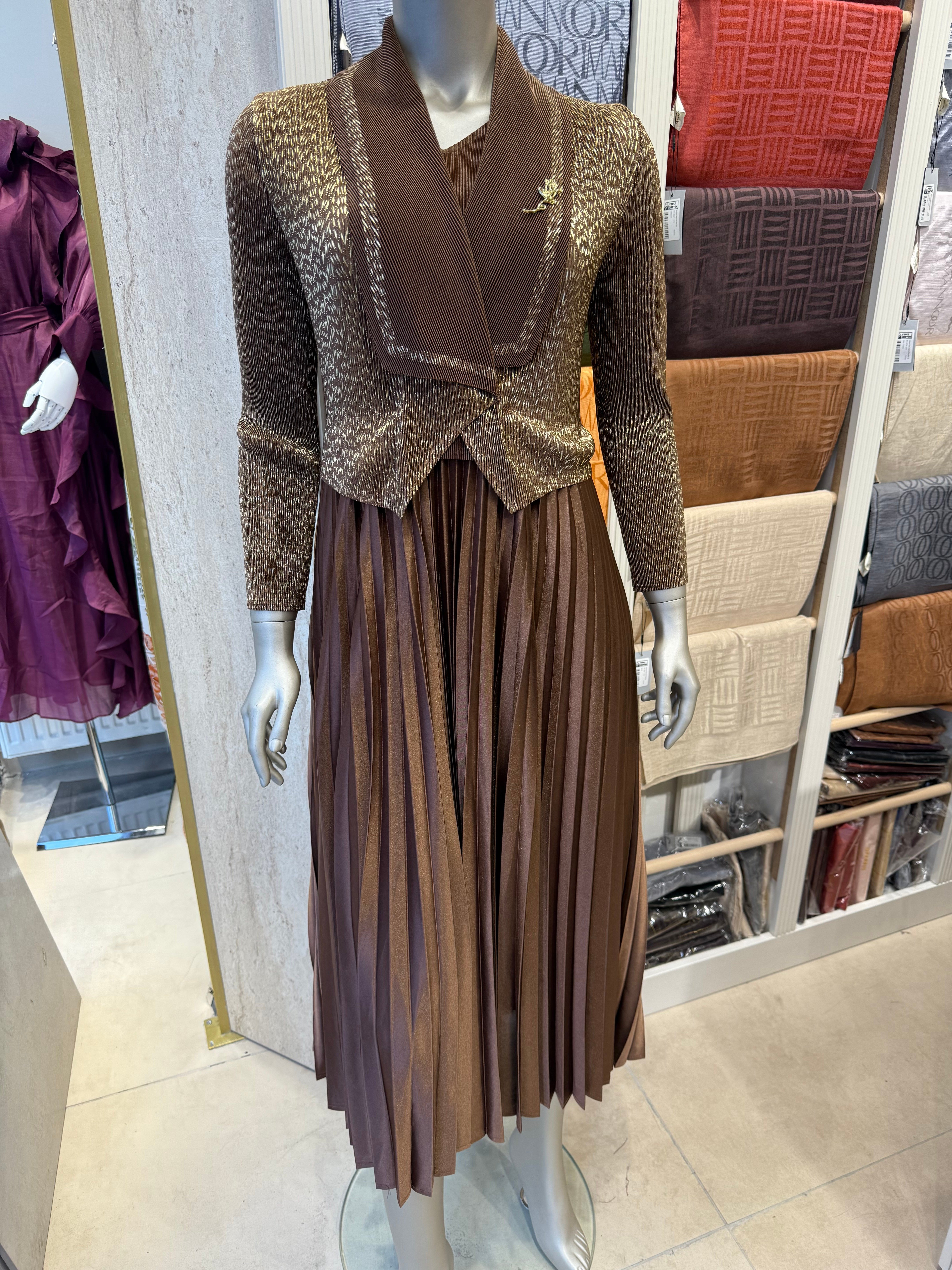 Bronşlu Kahve Elbise