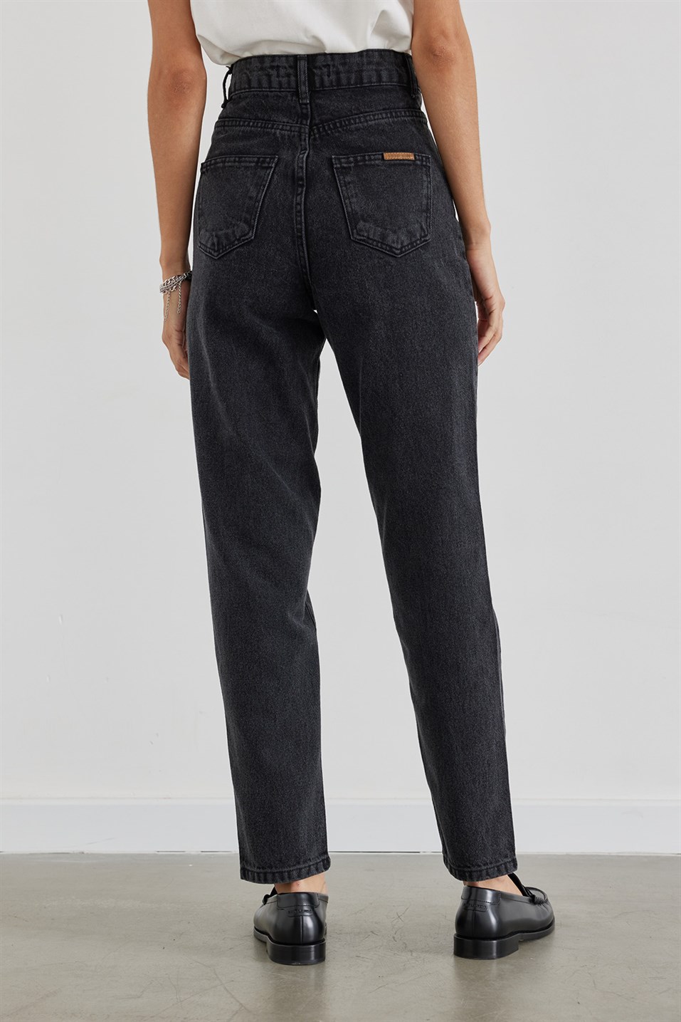 Anthracite Mom Jeans