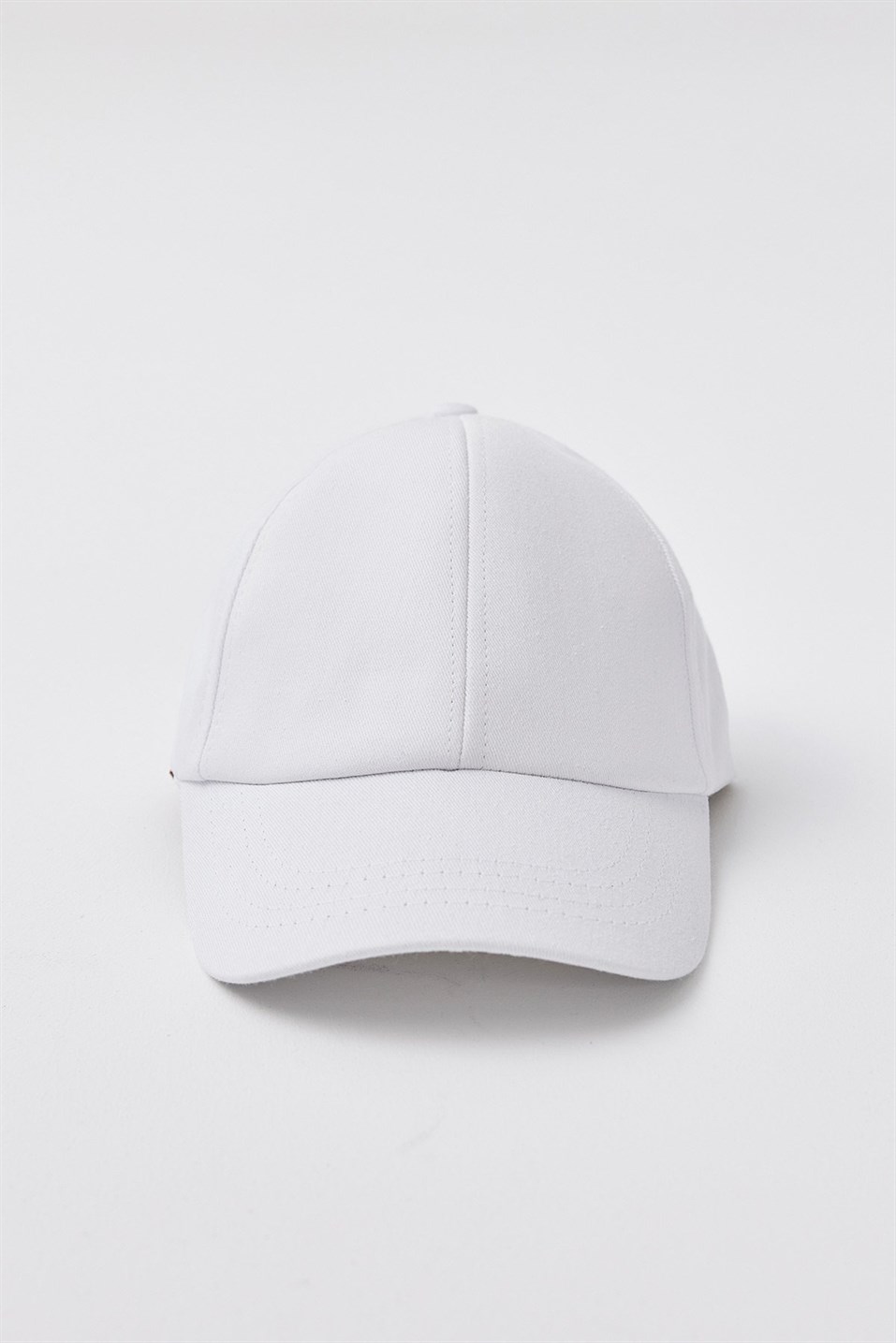 Beyaz Basic Şapka