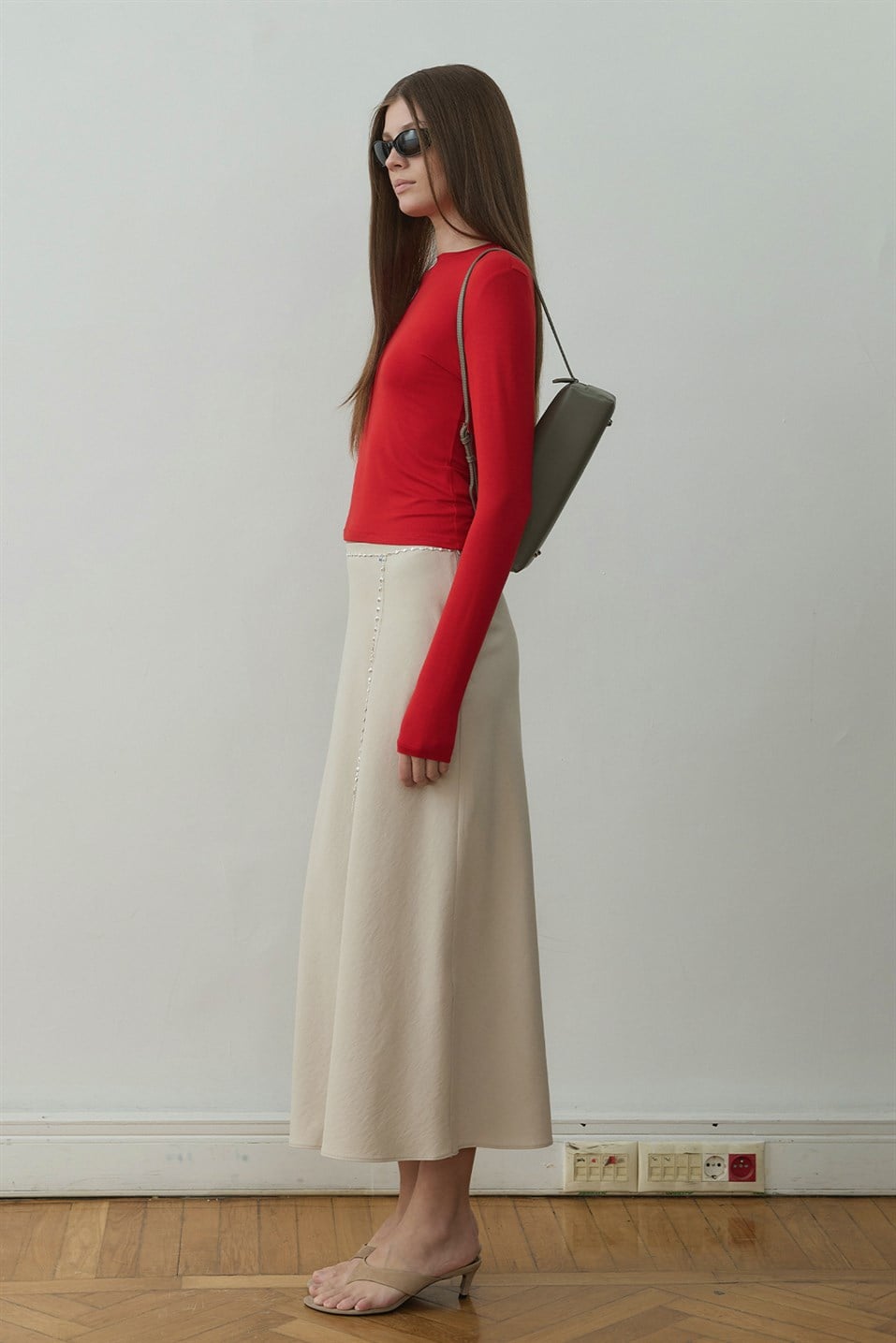 Bej Leda Beli Lastikli Midi Etek