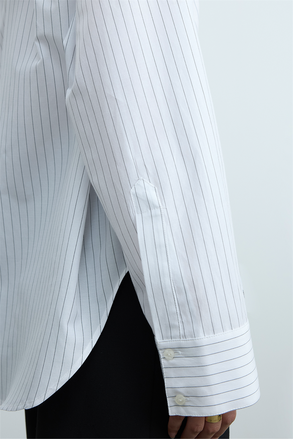 Beyaz Çizgili Page Oversize Gömlek