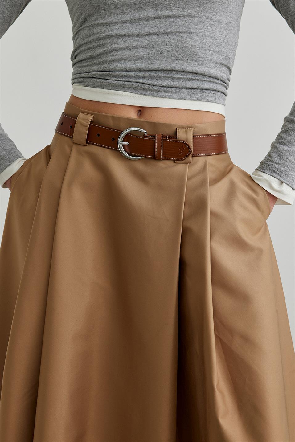 Long Skirt with Ball Volume