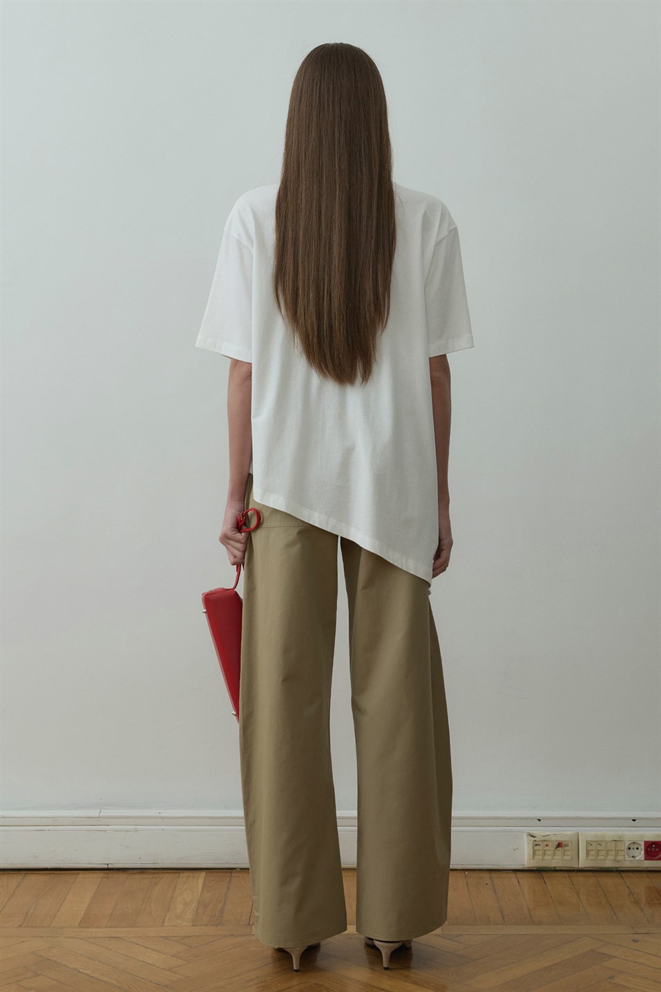 Ekru Asimetrik Oversize Tişört