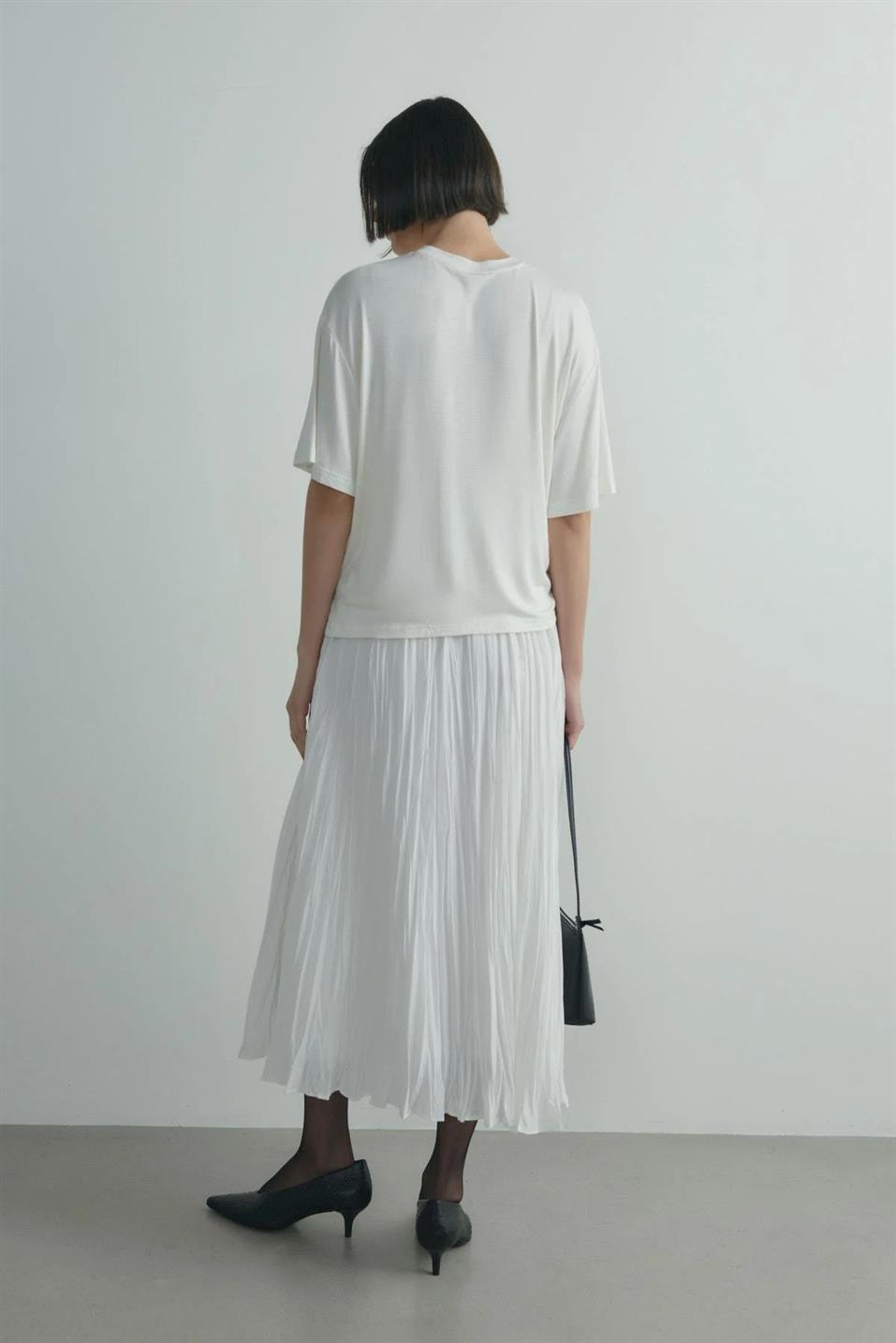 Ekru Atlas Basic Tişört