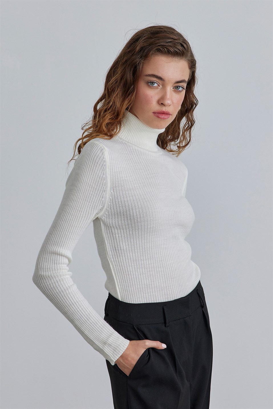Ecru Turtleneck Knitwear Sweater