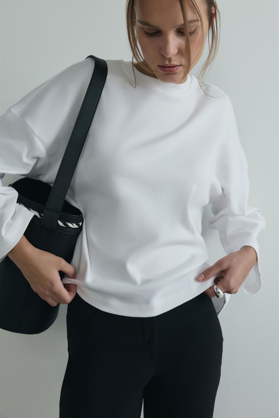Katie Oversize Long-Sleeve T-Shirt