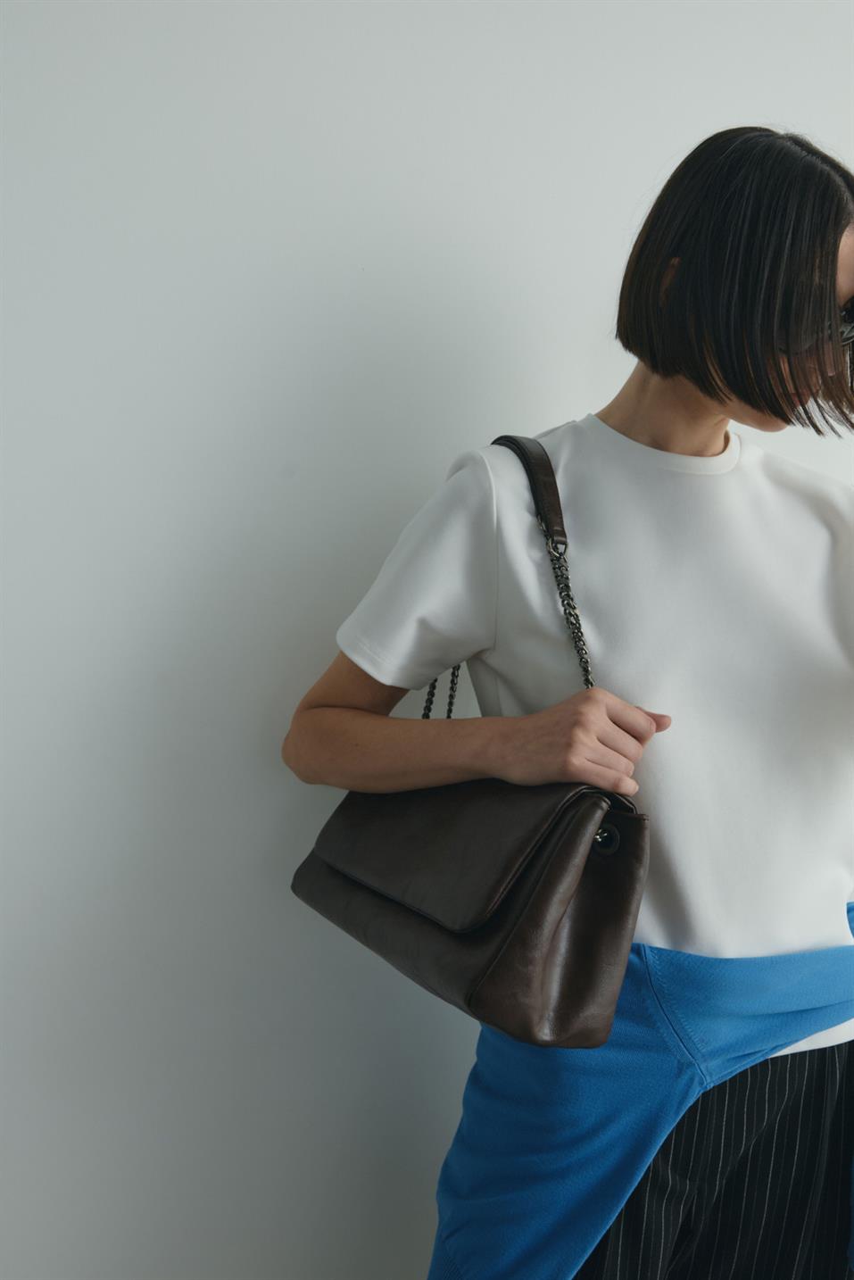 Ekru Nolan Vatkalı Tişört