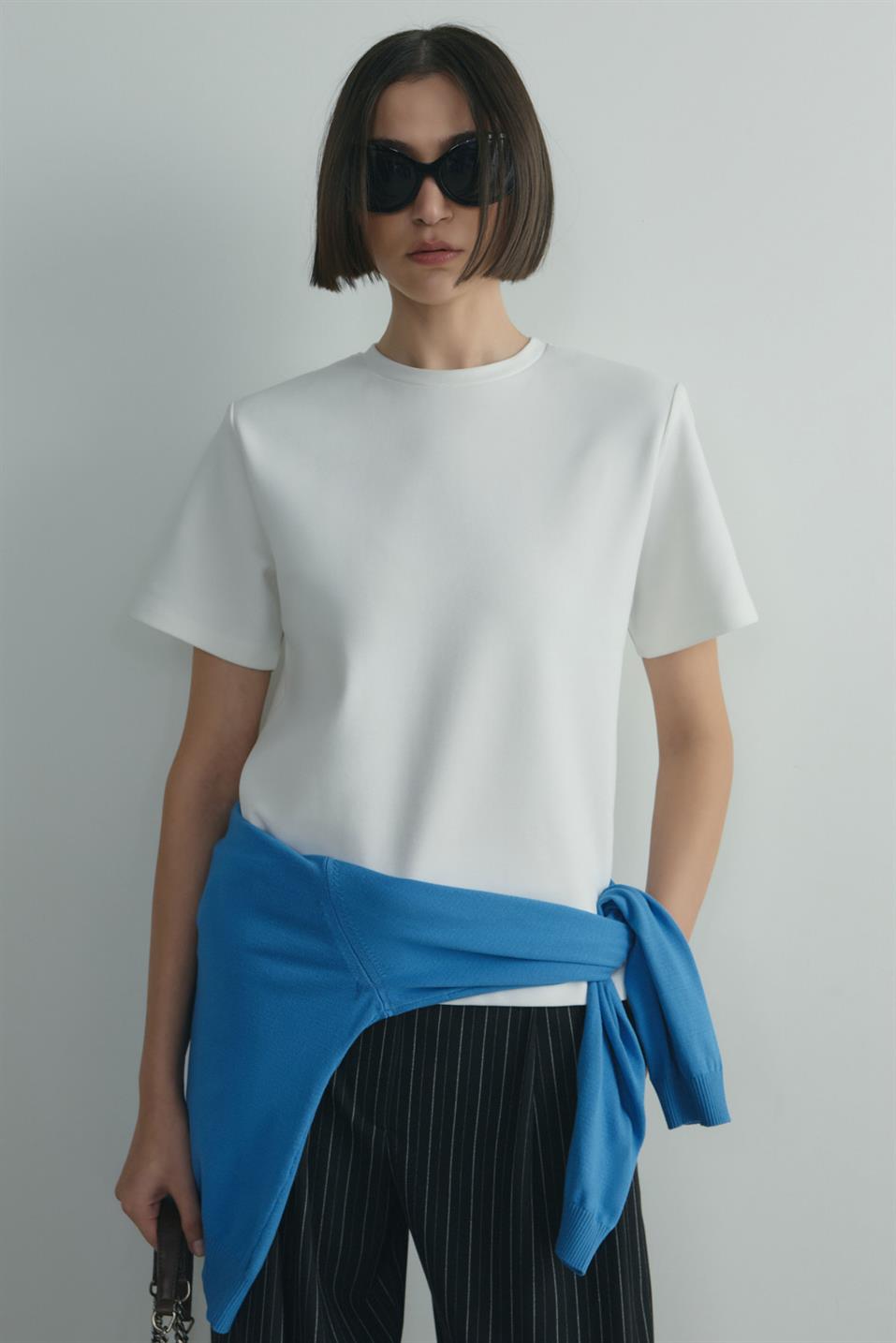 Ekru Nolan Vatkalı Tişört