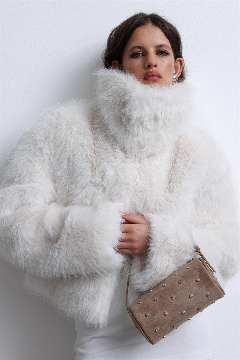 Ekru Vola Kısa Kürk Ceket