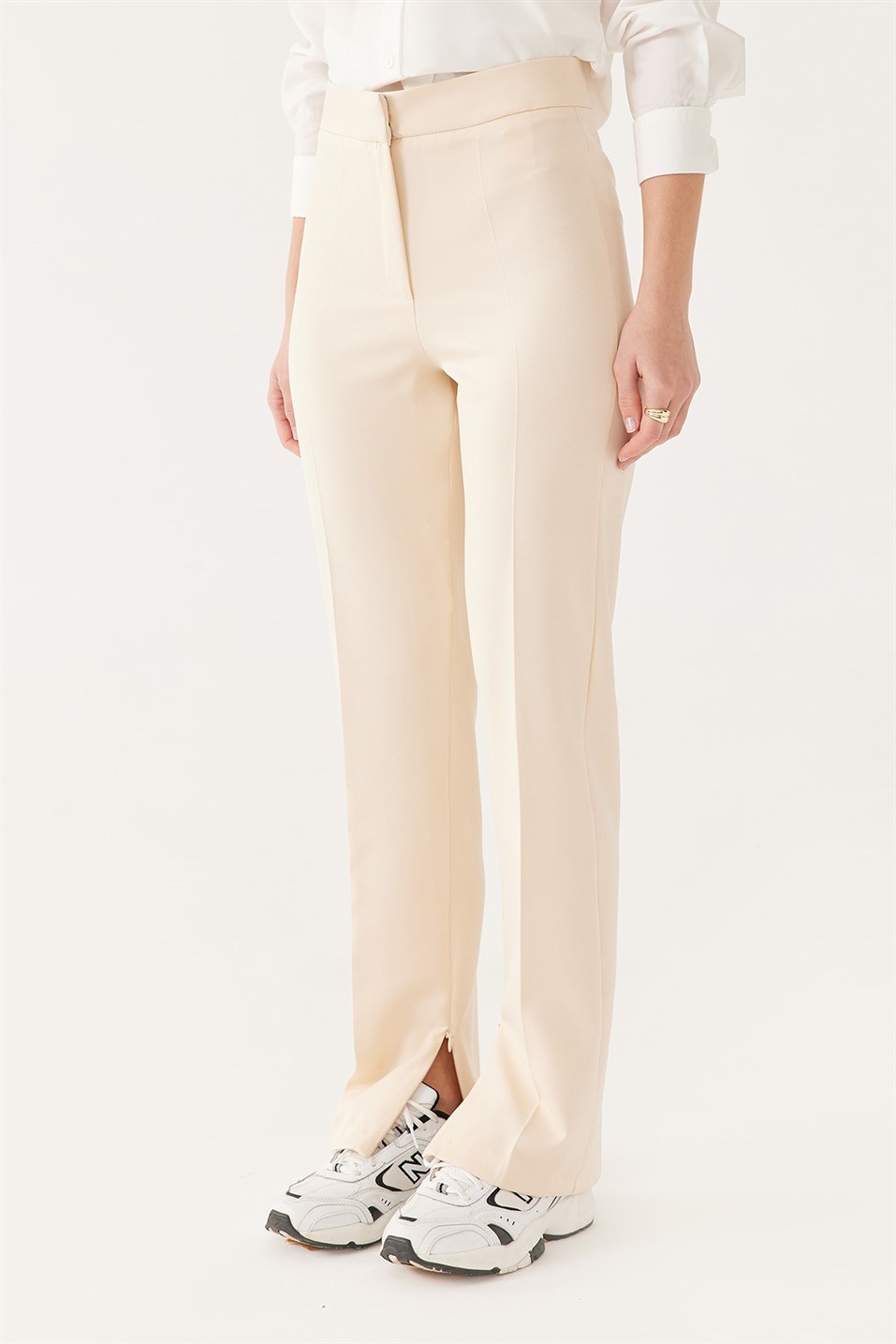 Cream Zipper Detailed Fabric Trousers