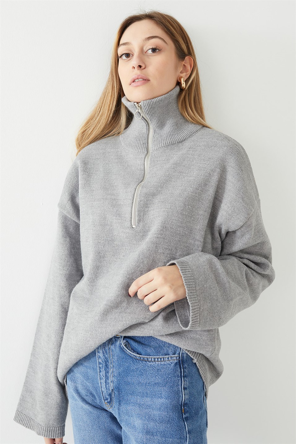 Gray Zippered Knitwear Sweater